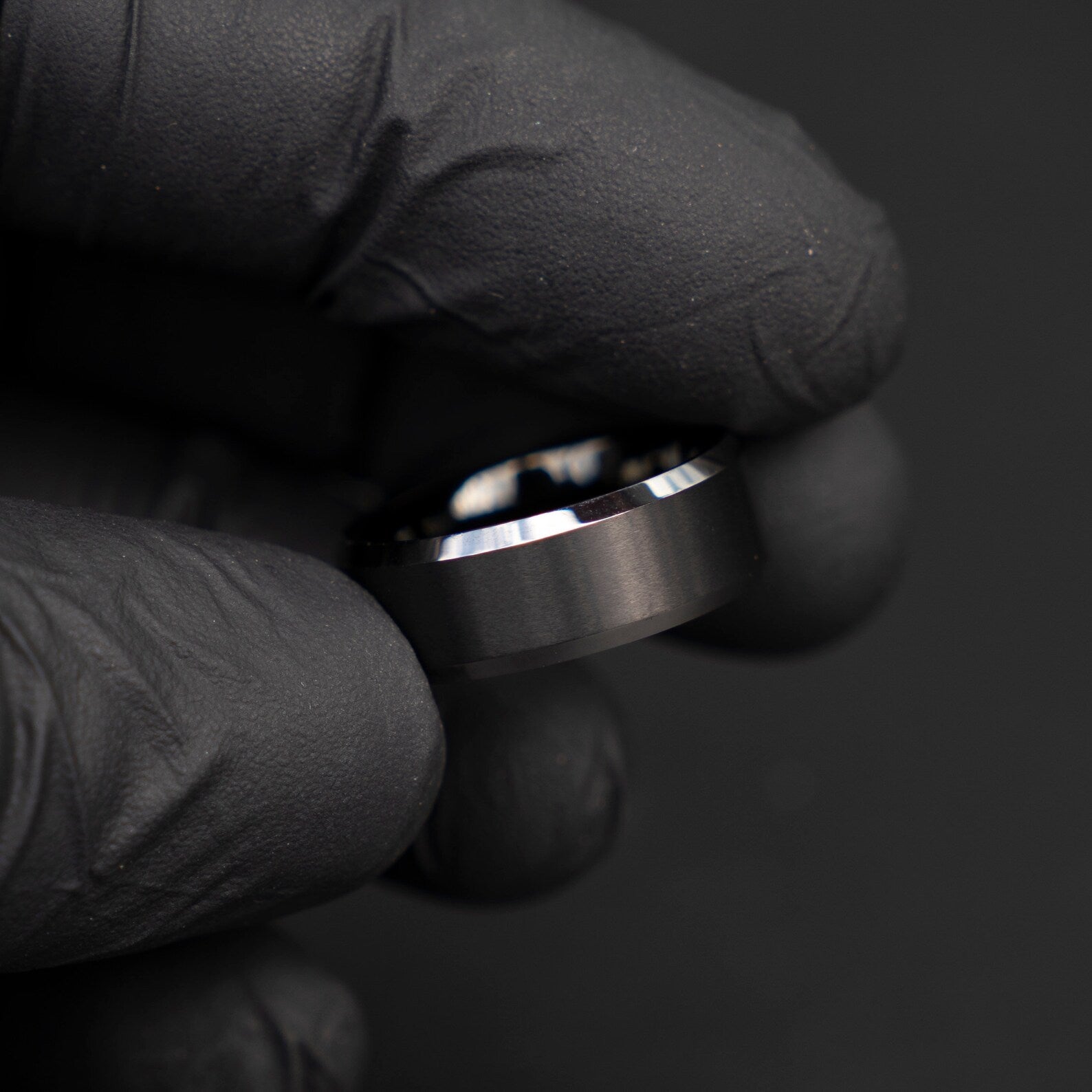 Black Classic Ring - THE MONTERO