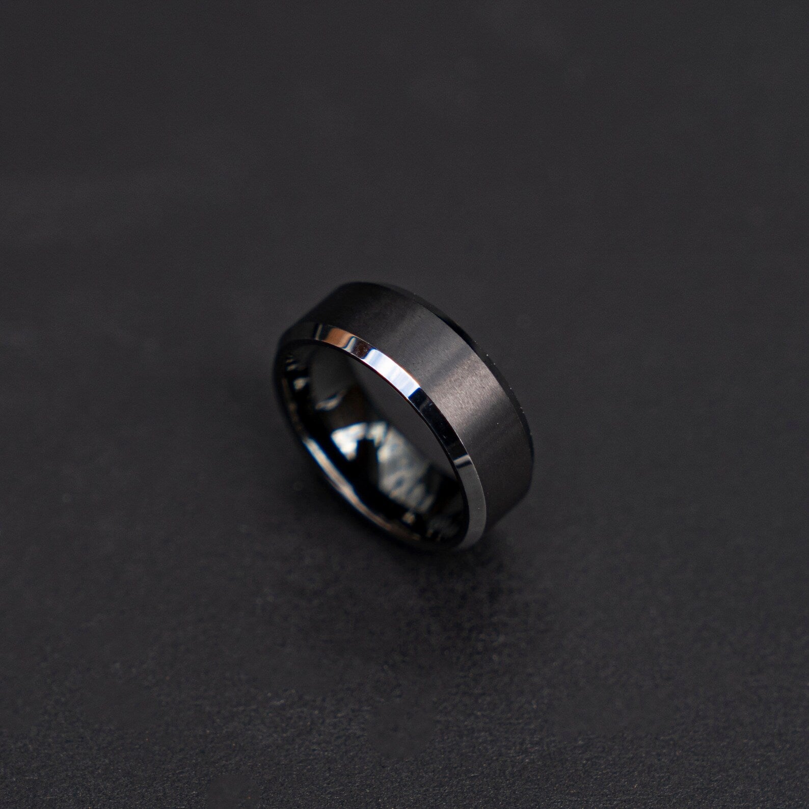 Black Classic Ring - THE MONTERO