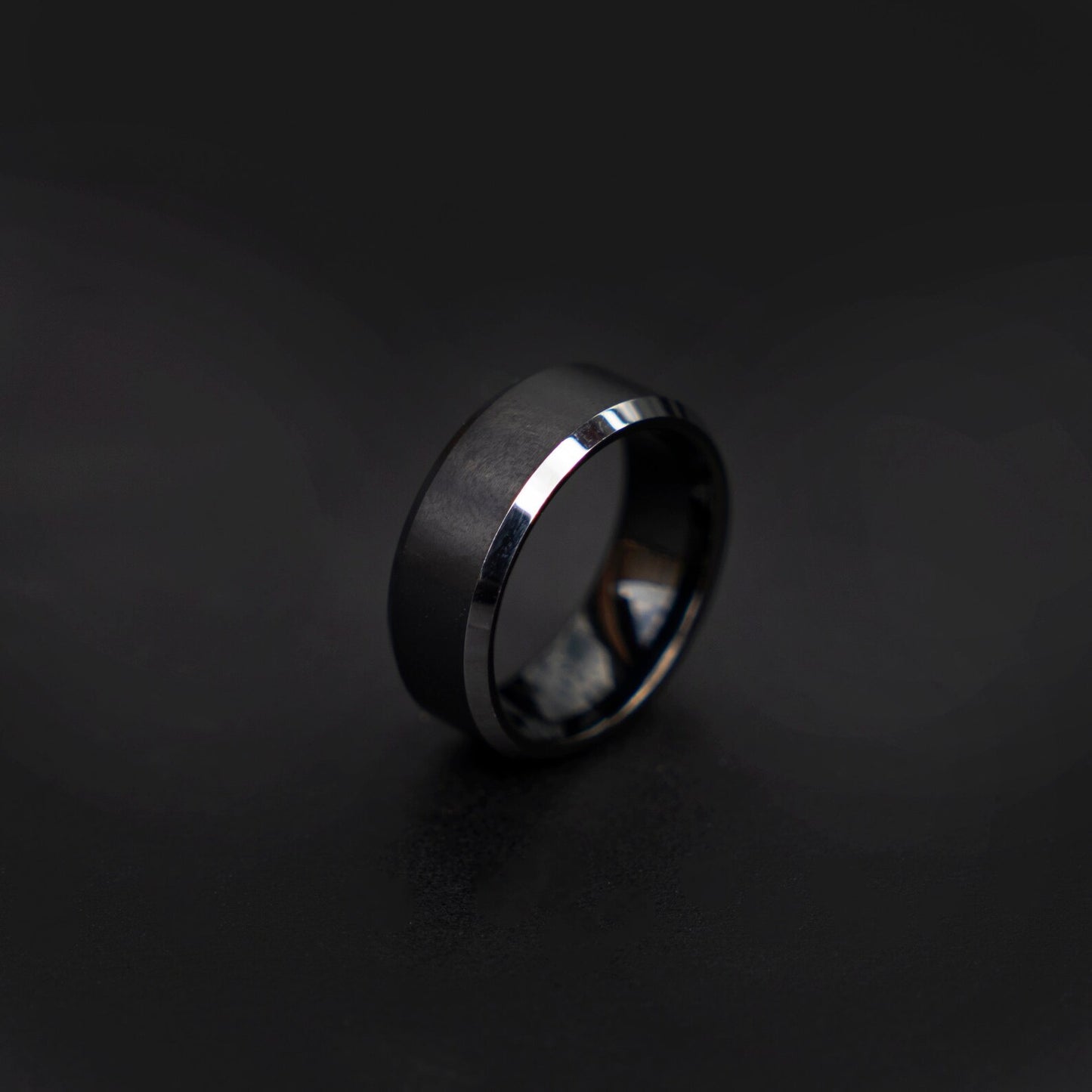 Black Classic Ring - THE MONTERO