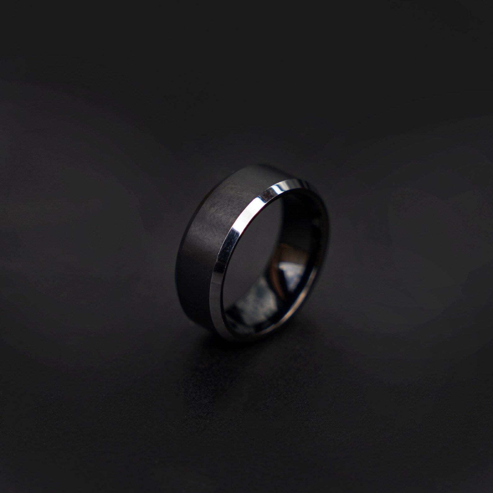Black Classic Ring - THE MONTERO