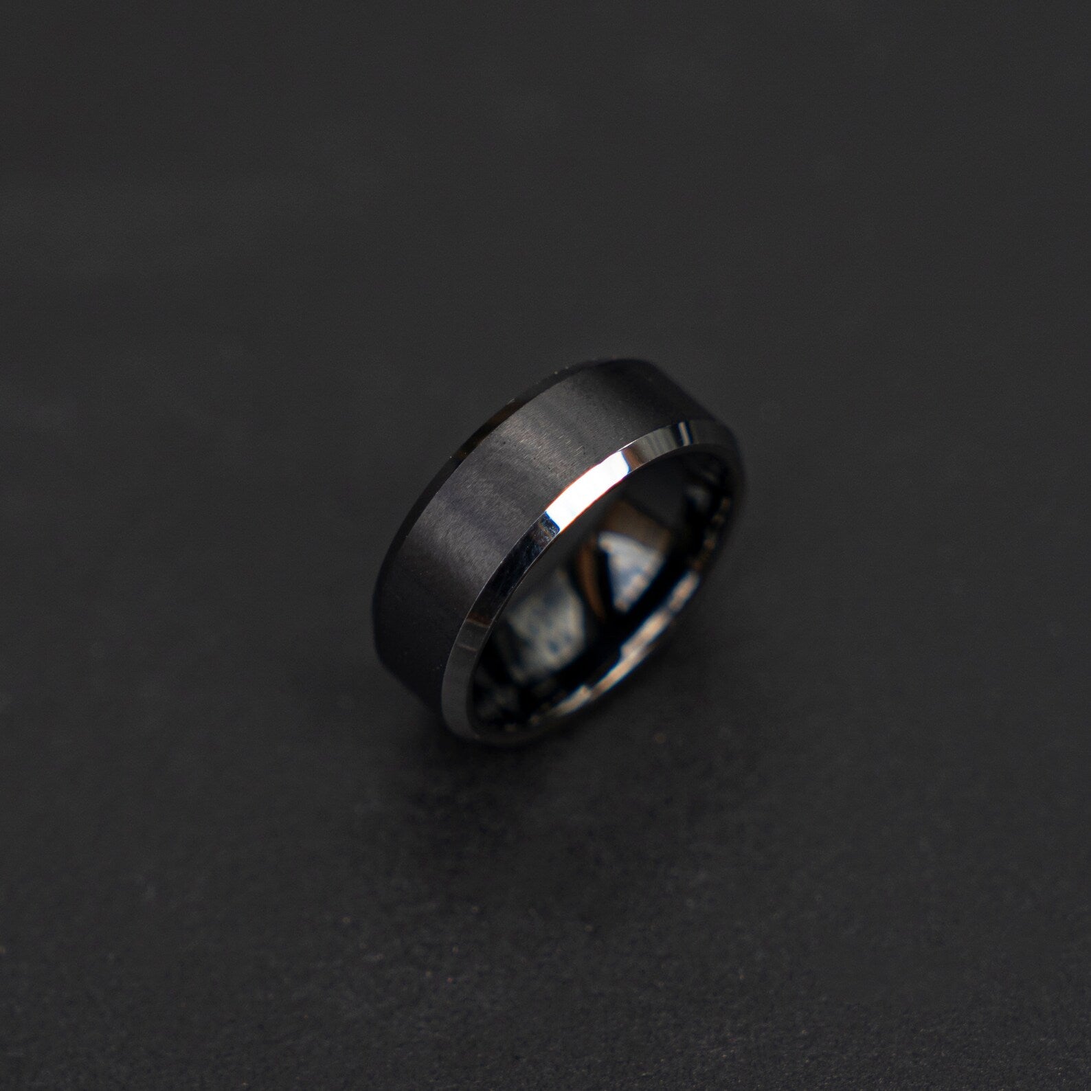 Black Classic Ring - THE MONTERO